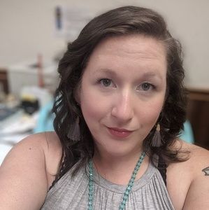 Meet your Posher, Melissa